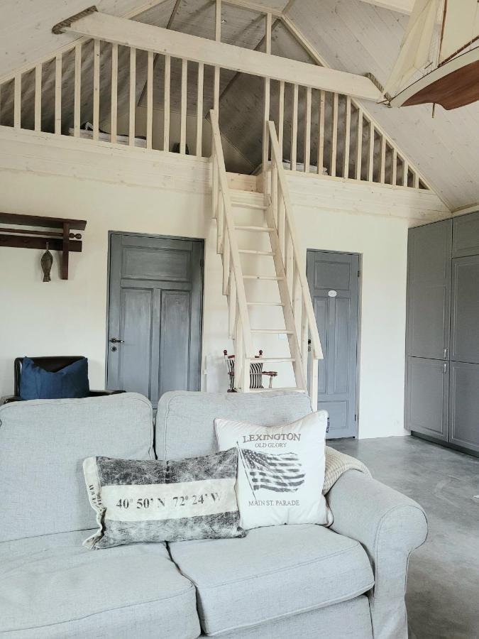 Villa Litet Hus I Mysig By Naera Havet à Ystad Extérieur photo